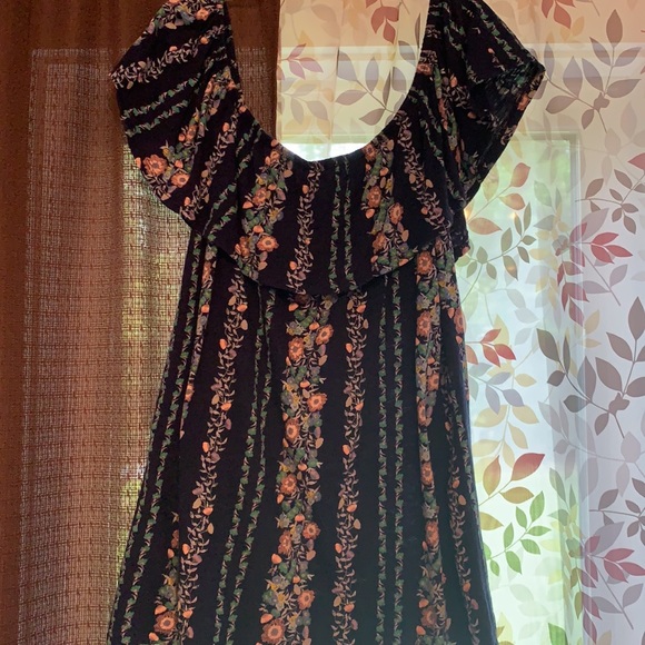 Off shoulder old navy top! - Picture 4 of 4